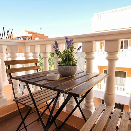 Apartamento Beautiful With Air Conditioning Just Steps From The Sea In Playa de San Juan (Tenerife)