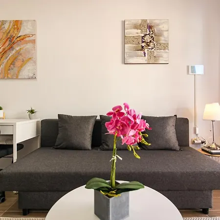 Apartamento Beautiful With Air Conditioning Just Steps From The Sea In Playa de San Juan (Tenerife)